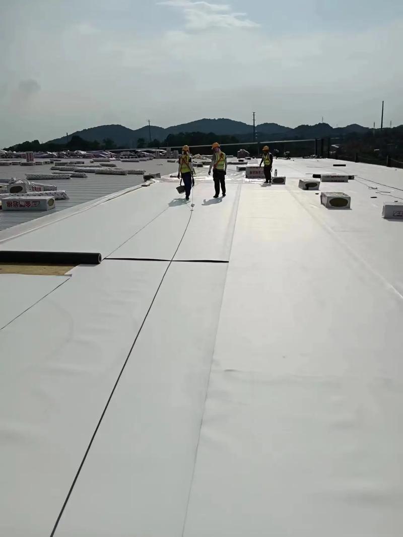 柔性钢结构屋面防水保温施工安装要点