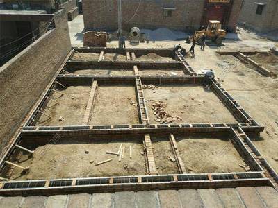 山西农村工头的施工绝技 屋顶铺土实现防水与保温